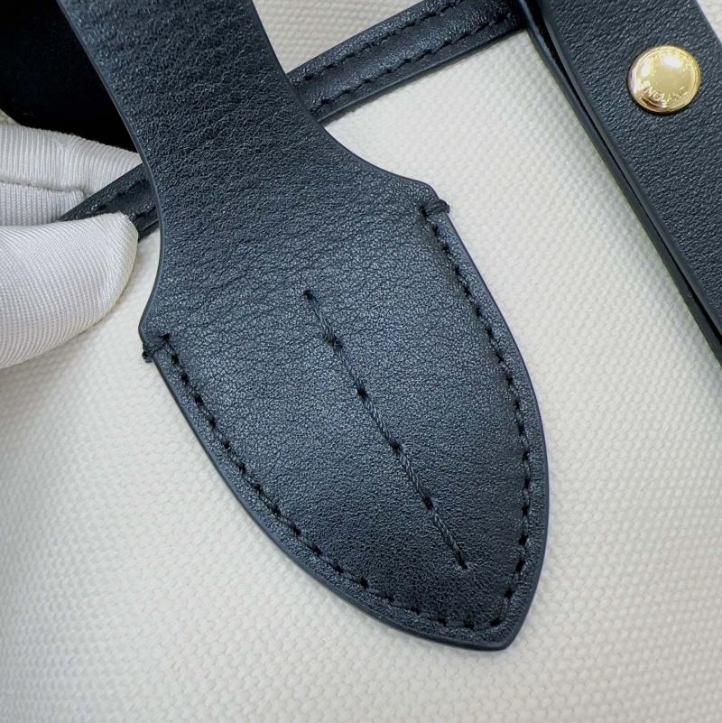 Bv*b*rry shopping bags